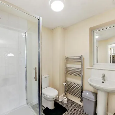 Lt Properties Comfy Studio Apartment Luton  Exterior photo