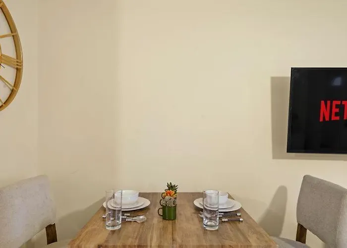 Lt Properties Comfy Studio Apartment